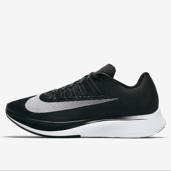 Half off! New Nike Women’s Zoom Fly Flyknit - Picture 4 of 4